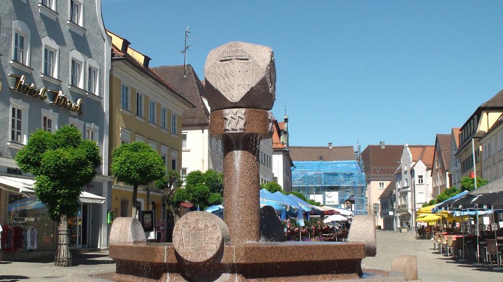Brauereigasthof Zur Muenz Seit 1586 Günzburg Eksteriør bilde